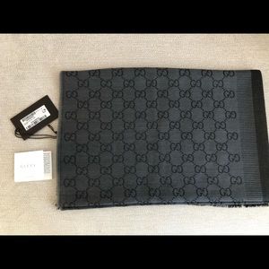NWT Authentic Gucci Scarf